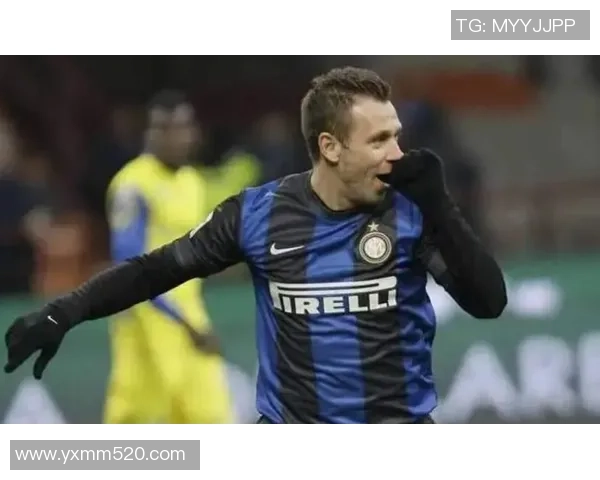 卡萨诺：国米的五后卫装备看得我头疼，德比战米兰踢得太烂