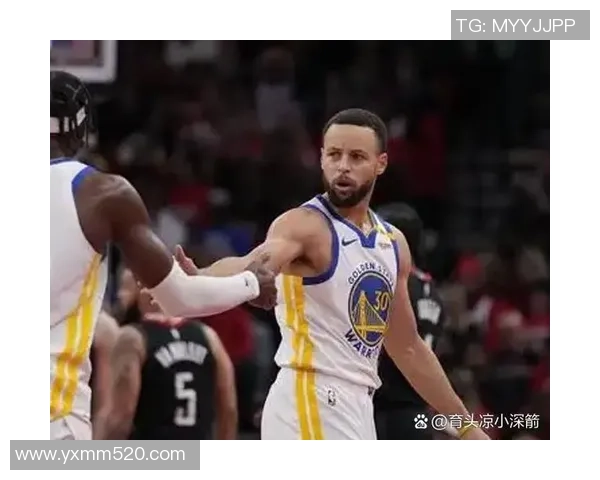 巴特勒曝勇士赢球战略:把球给库里,然后别妨碍!